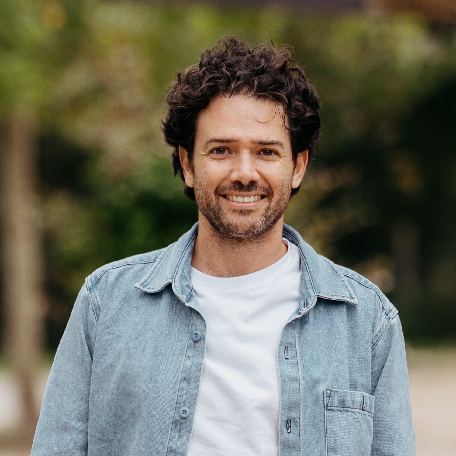 portrait of Adrien Levinger - CEO of FAV Solution